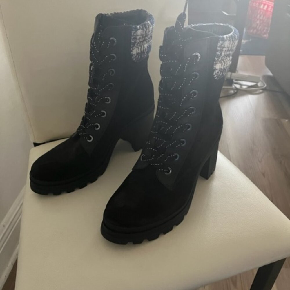 Veronica Beard - Black Suede Lace up Boots -Size 11M. New unworn.
